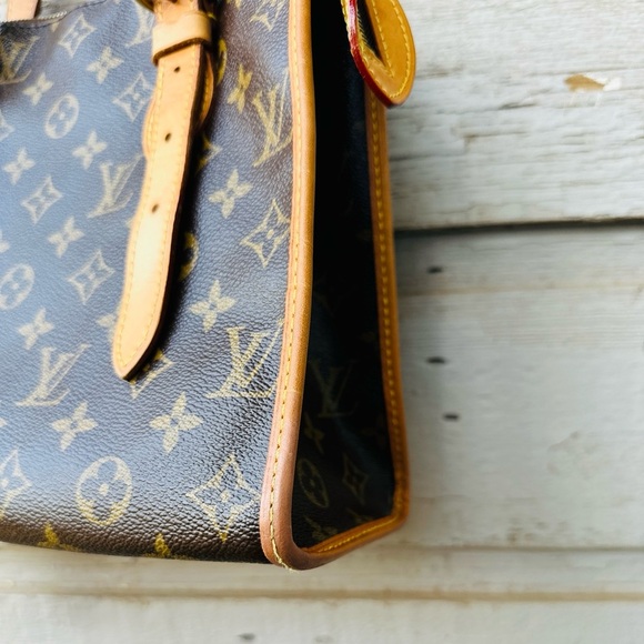 LOUIS VUITTON LV Poppincourt shoulder bag with COA - Picture 16 of 17